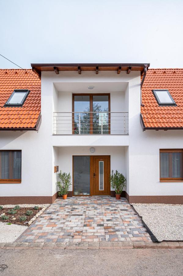Roze Blue Design Apartments Csopak Exterior photo